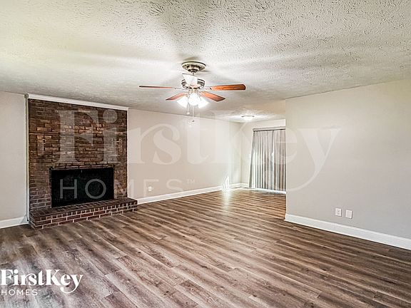 3rd image of 103 Walnut Way