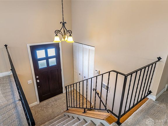 3rd image of 6131 Teagarden Cir