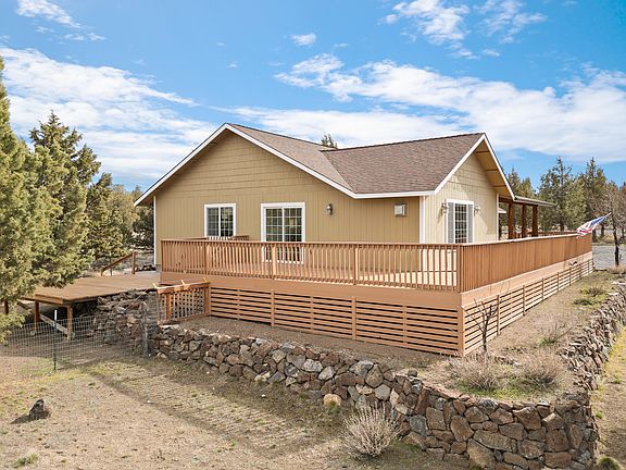 4th image of 4681 SE Adobe Rd