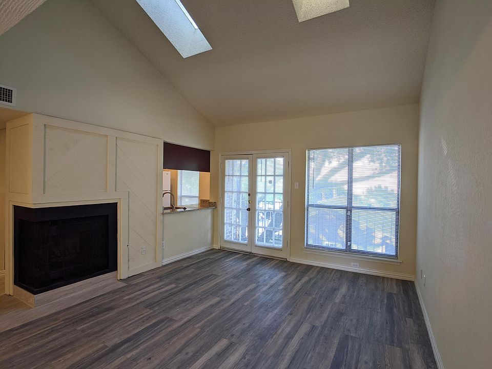 1st image of 7522 Holly Hill Dr APT 4