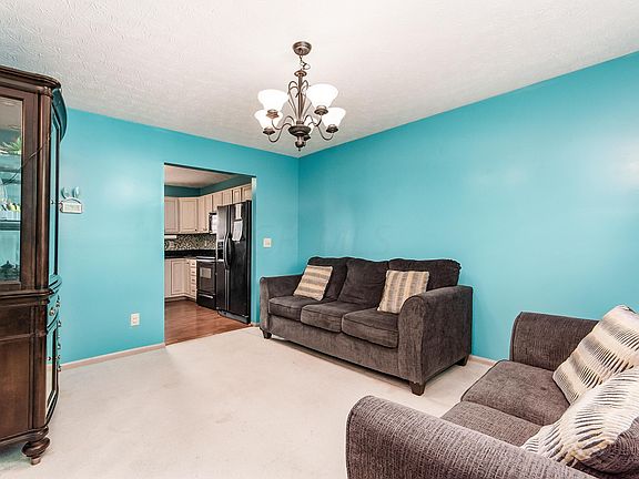 5th image of 7894 Grandlin Park Ct