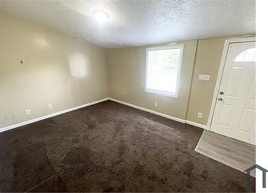 2 bed, 741 sqft, $925 — Photo 3