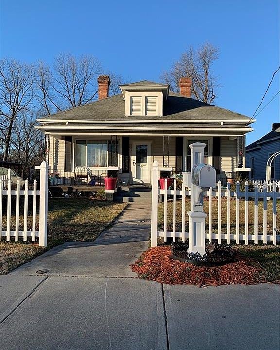 1st image of 920 Reid St