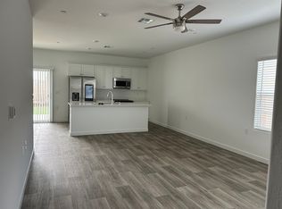 2517 W Cambridge St, Hanford, CA 93230