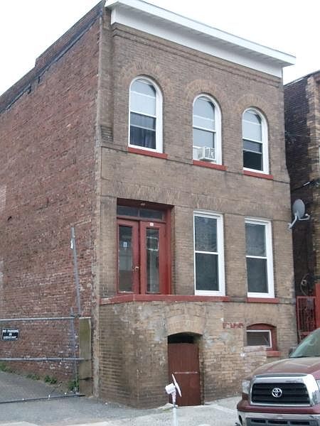 2nd image of 30 Hecker St
