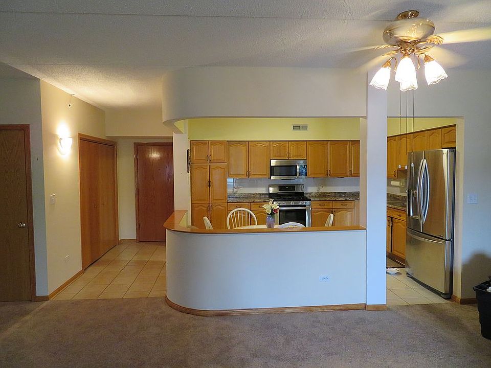 1st image of 55 S Hale St Unit 305