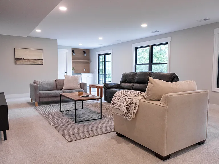7269 Yellowstone Dr — Photo 34