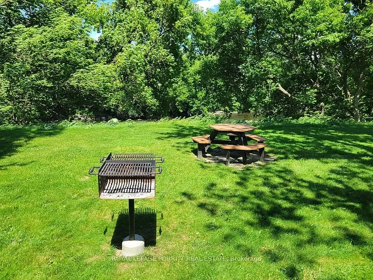 1535 Lakeshore Rd E #1704 — Photo 32