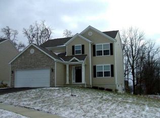 2472 Ridgeway Ave, Lancaster, OH 43130