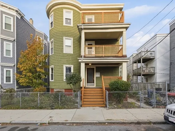 20 Leslie St, Dorchester, MA 02122