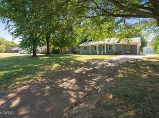 123 Hedgewood Dr, Lexington, TN 38351
