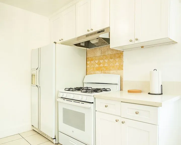 45 N Meridith Ave — Photo 6