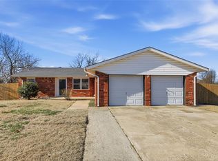 1000 Cambridge Dr, Yukon, OK 73099