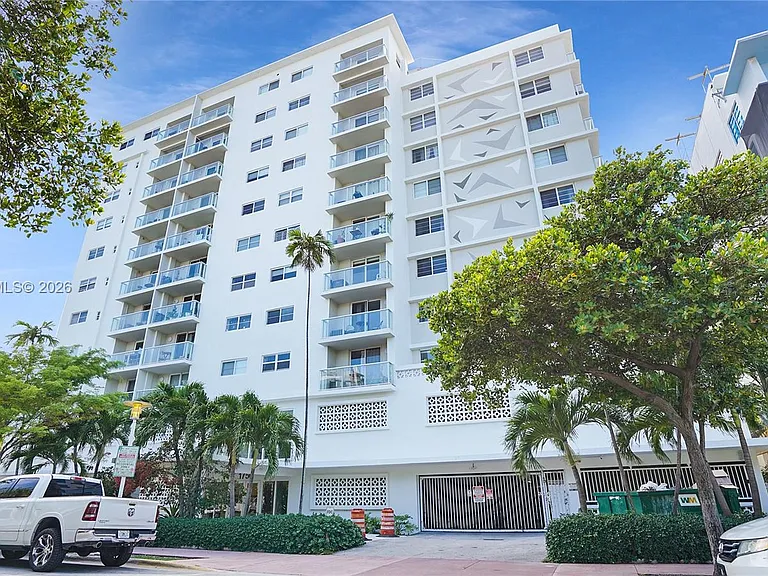 1750 James Ave #9J — Photo 15