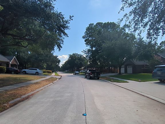 4th image of 12627 Cooper Breaks Dr