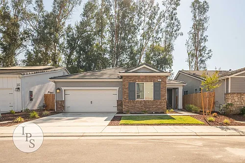 1457 Las Rosas Ave Photo 1