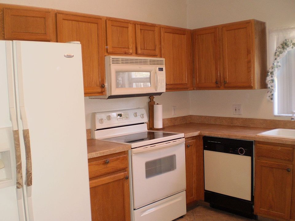 2nd image of 1421 Daniels Cove Dr