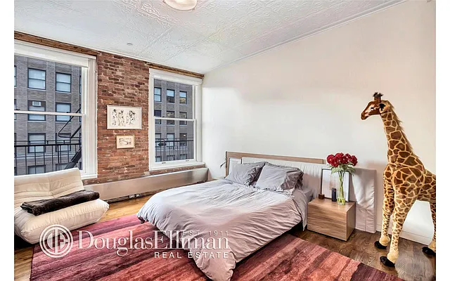 Rented by Douglas Elliman | media 4