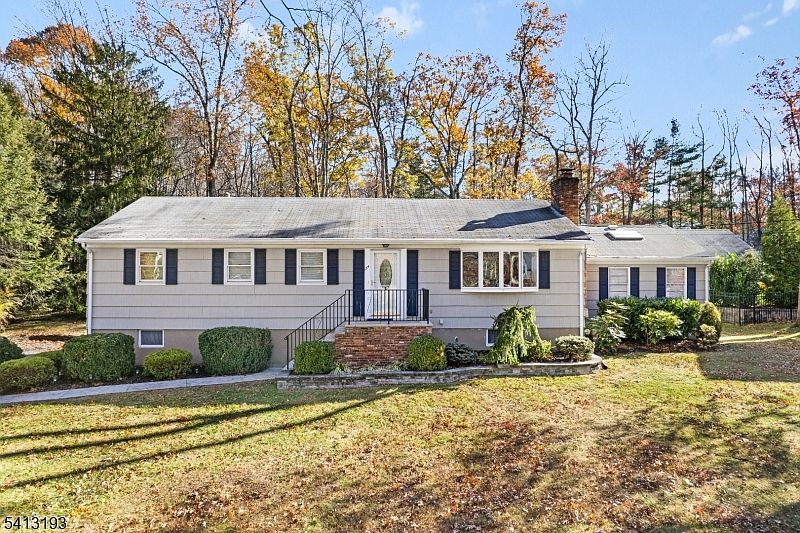 1st image of 134 Rutgers Ave