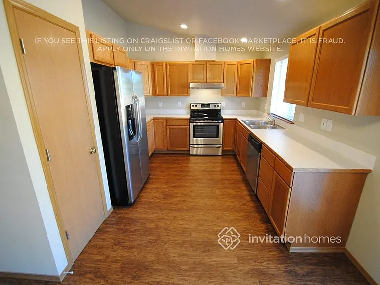 20400 81st Dr NE — Photo 2