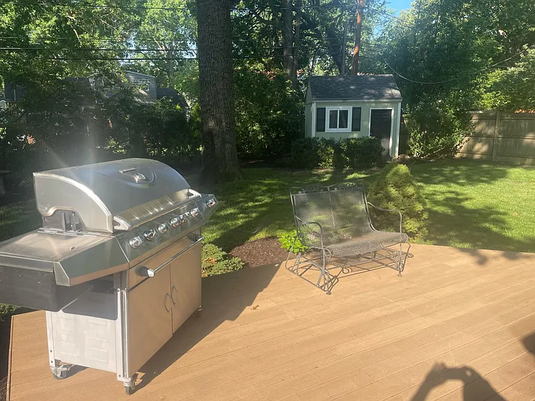 4221 Oxford Rd — Photo 11