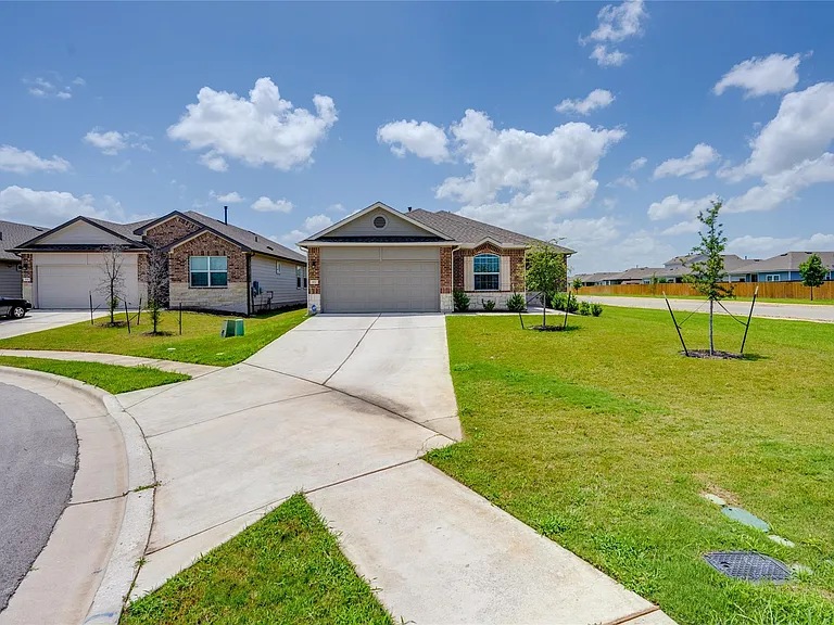 102 Rainmaker Cv — Photo 28