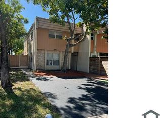 890 SW 80th Ave #A, Pompano Beach, FL 33068