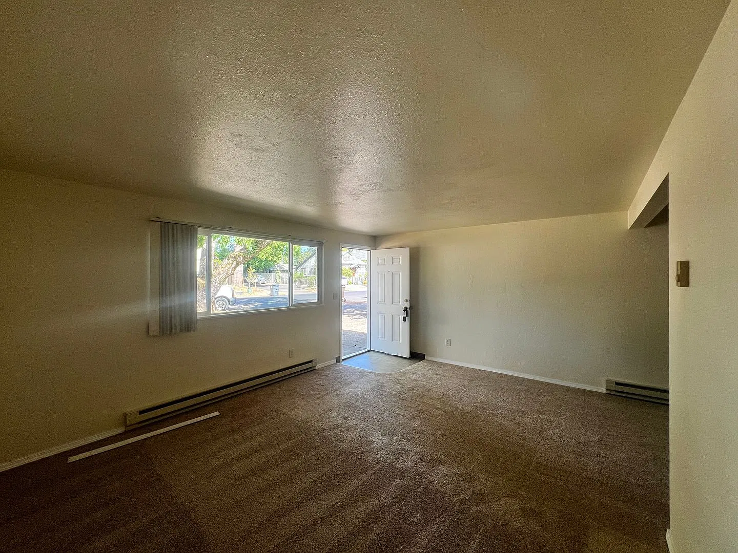 Available Now: 2 Bedroom and 1 Bathroom Duplex Close to OSU Campus and Dowtown — Photo 2