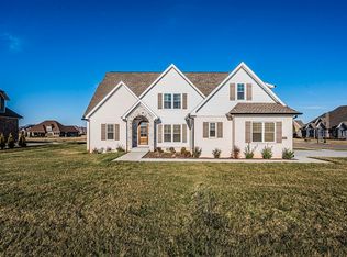602 Diamond Peak Dr, Bowling Green, KY 42104