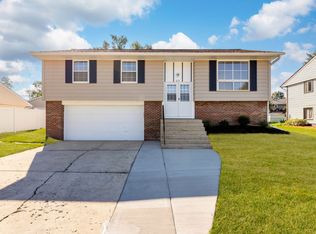 615 Palmer Ave, Romeoville, IL 60446
