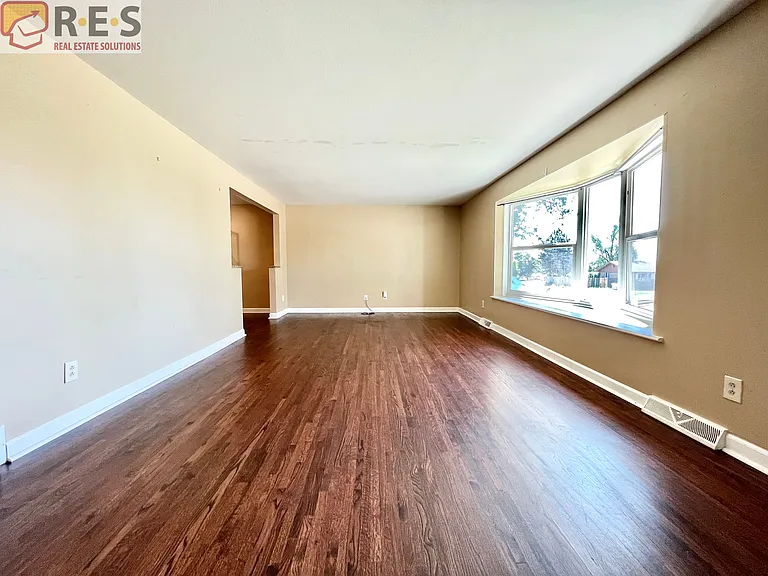 2021 W 82nd Pl — Photo 10