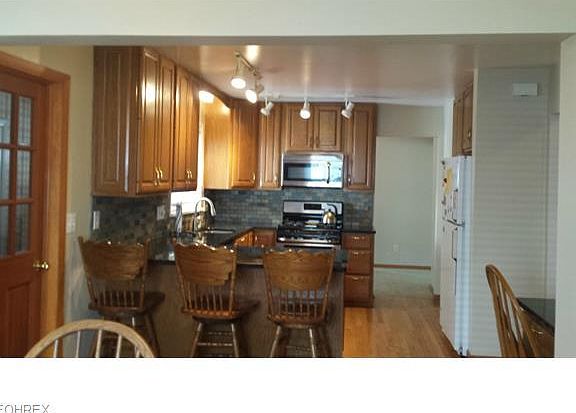 5th image of 21349 Cromwell Ave