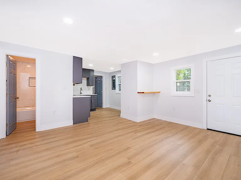 613 Citrus St #A — Photo 2