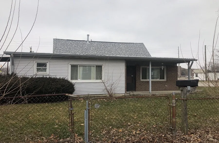 3026 Carson Ave photo 1