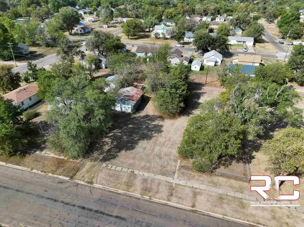 1113 Fry St, Larned, KS 67550