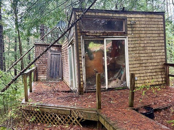5th image of 392 Dean Road