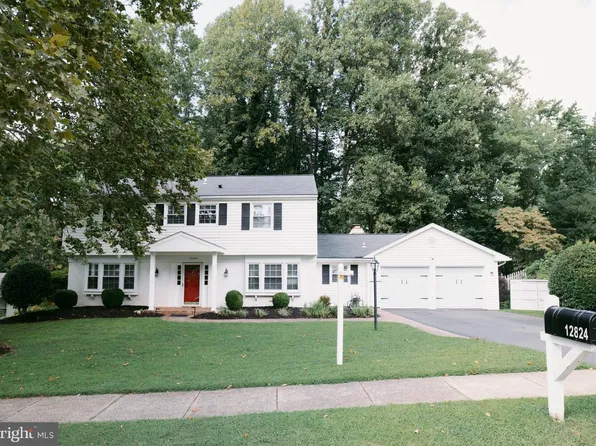 12824 Mount Royal Ln, Fairfax, VA 22033