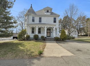 30 High St, Stoneham, MA 02180