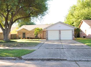 11423 Fairpoint Dr, Houston, TX 77099