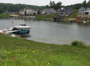 40 Ln 281 Hamilton Lk, Hamilton, IN 46742