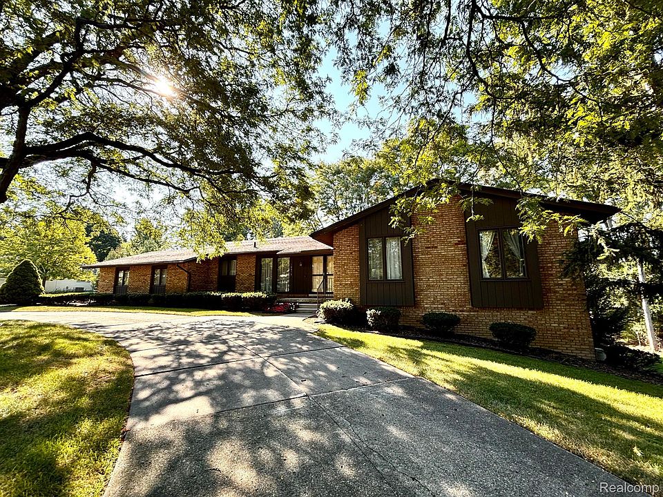 1st image of 38575 Southfarm Ln