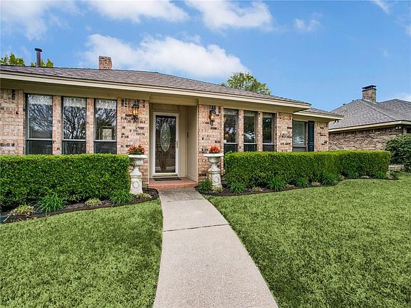 3rd image of 1200 Serenade Ln