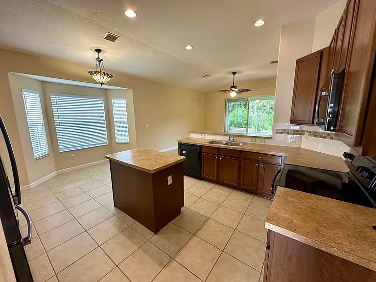 2835 W Brookfield Way — Photo 5