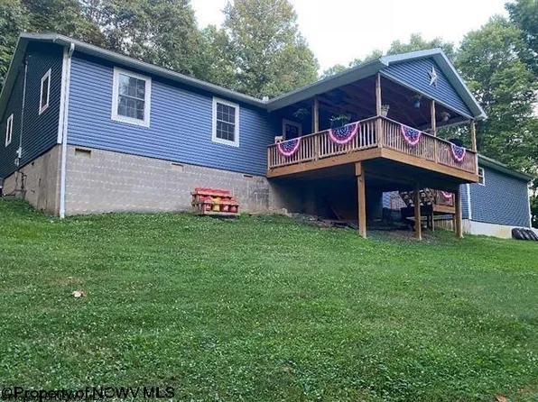 357 Lynch Rd, Salem, WV 26426