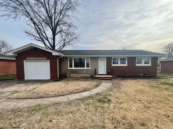 209 Alpine Dr, Godfrey, IL 62035