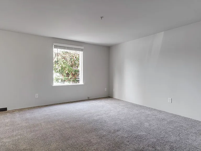 Violet Meadows Apartments — Photo 9