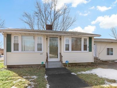 239 County St, Taunton, MA, 02780