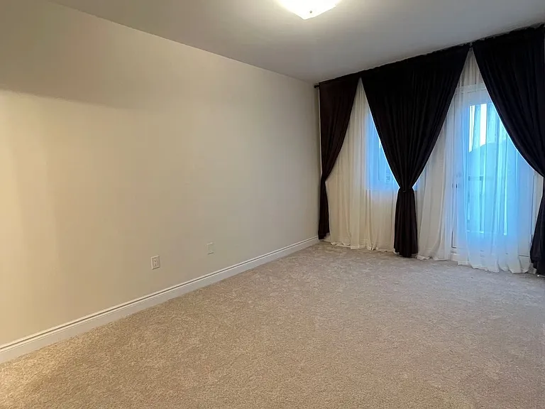 251 Tennant Cir — Photo 12