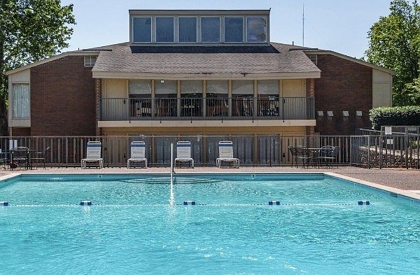 2nd image of 515 Basswood Ave #82
