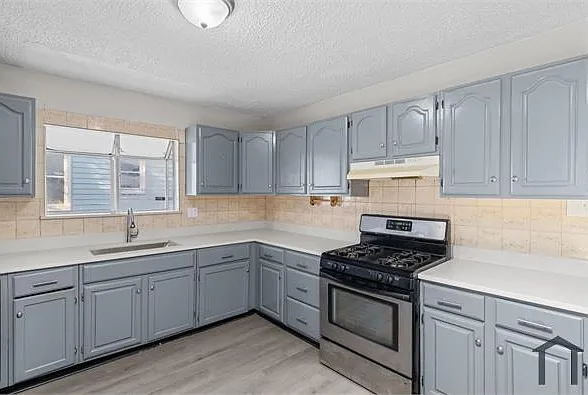 2056 Coleridge Dr — Photo 7